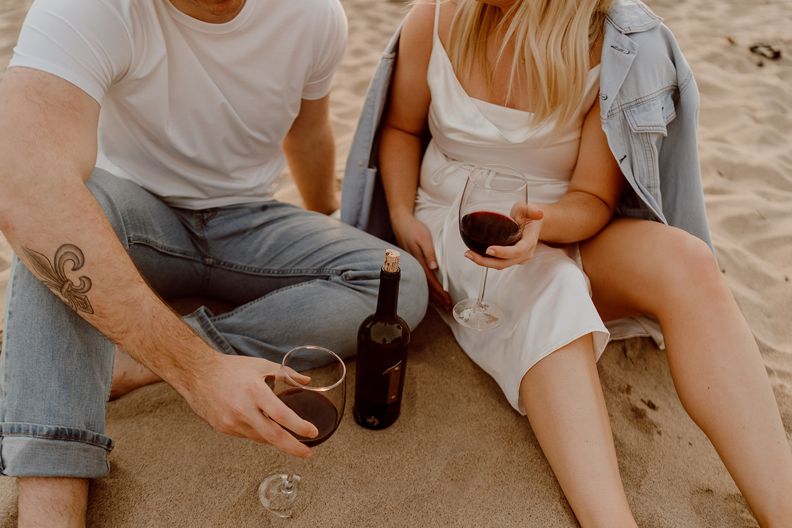 Grand Rapids Beach Engagement. Michigan Engagement Photographer. Grand Rapids Wedding Photographer.