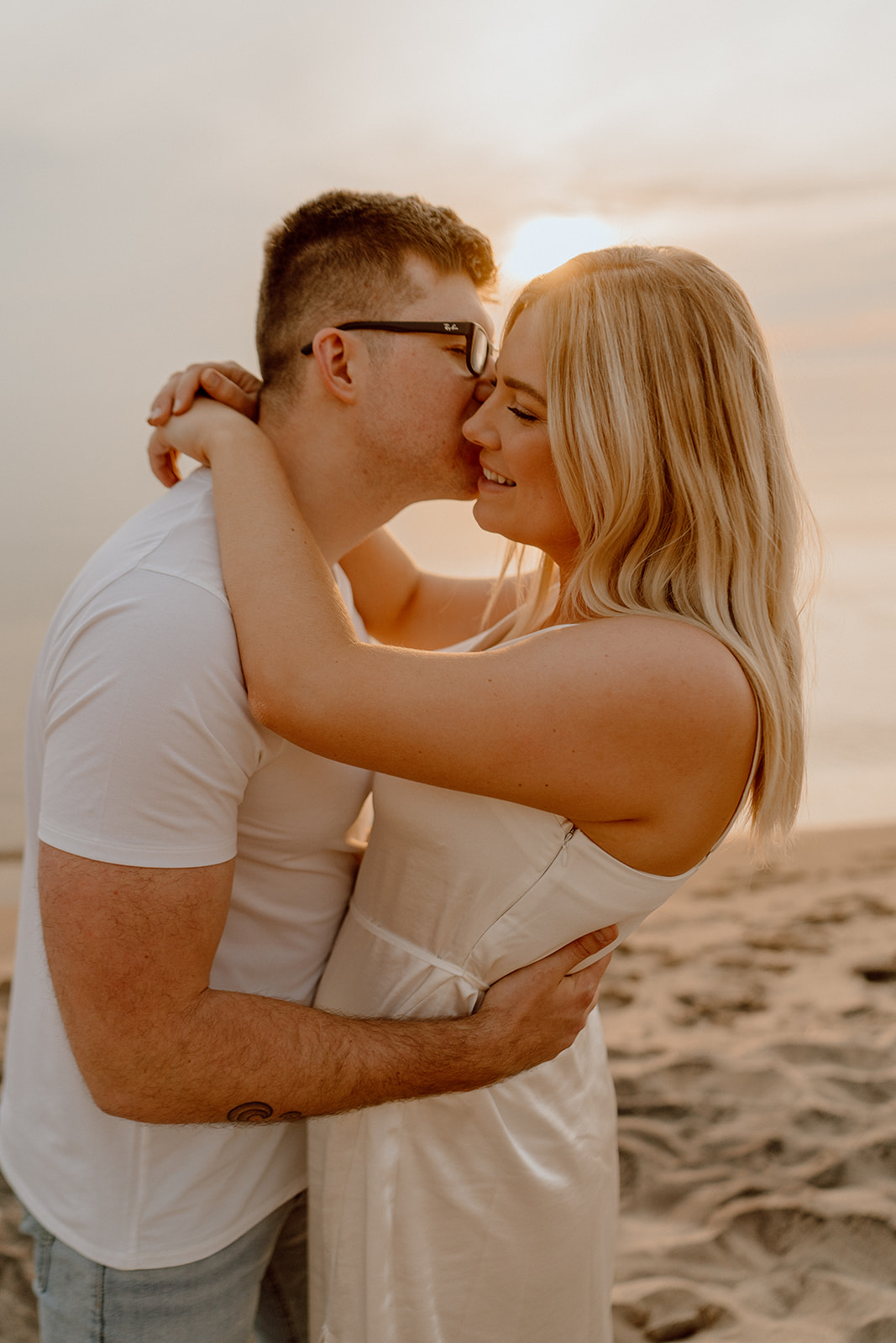 Grand Rapids Beach Engagement. Michigan Engagement Photographer. Grand Rapids Wedding Photographer.