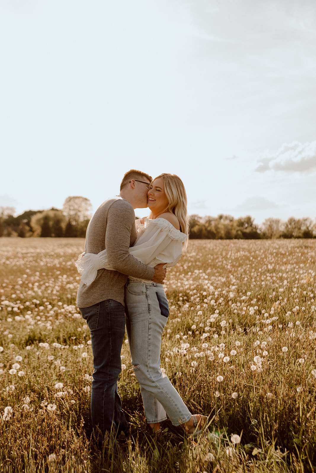 Grand Rapids Beach Engagement. Michigan Engagement Photographer. Grand Rapids Wedding Photographer.