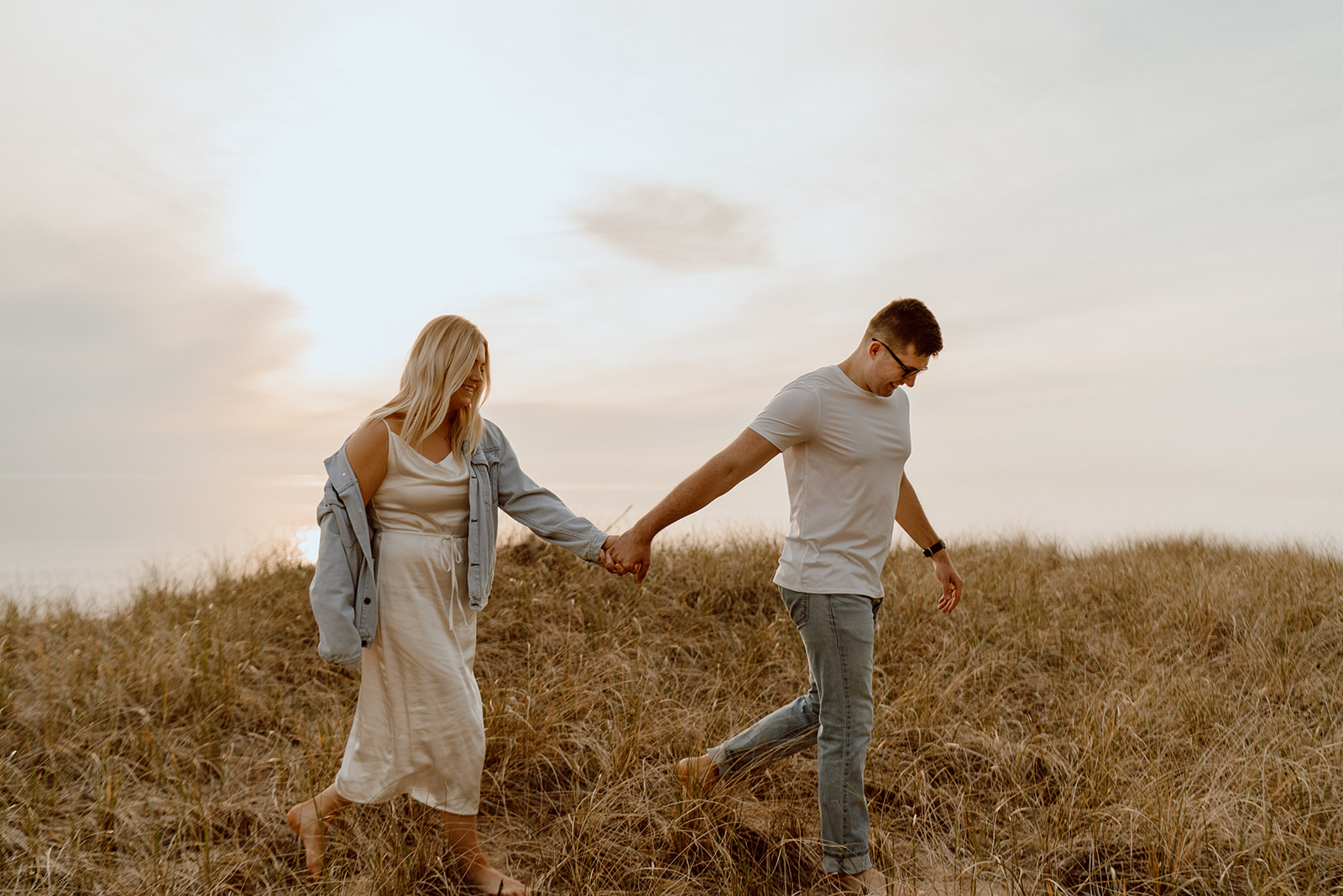 Grand Rapids Beach Engagement. Michigan Engagement Photographer. Grand Rapids Wedding Photographer.